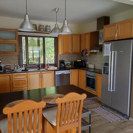 빌라 Roses Trimiklini