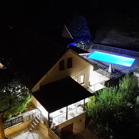 Roses 빌라 Trimiklini