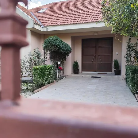 Roses Villa Trimiklini