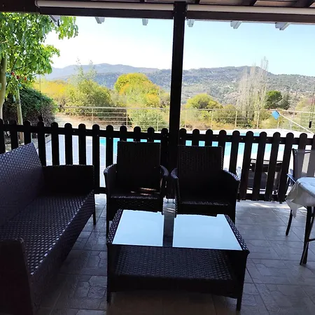 Roses Villa Trimiklini