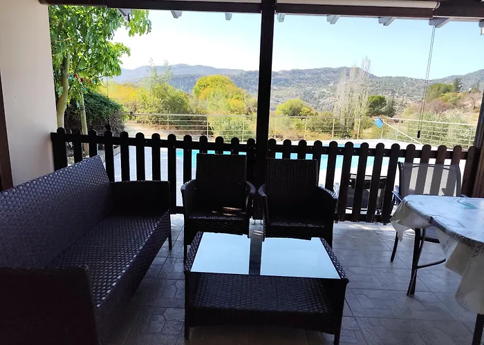 Roses Villa Trimiklini